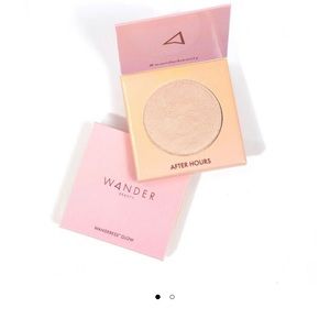 ❌soldWander beauty glow highlighter